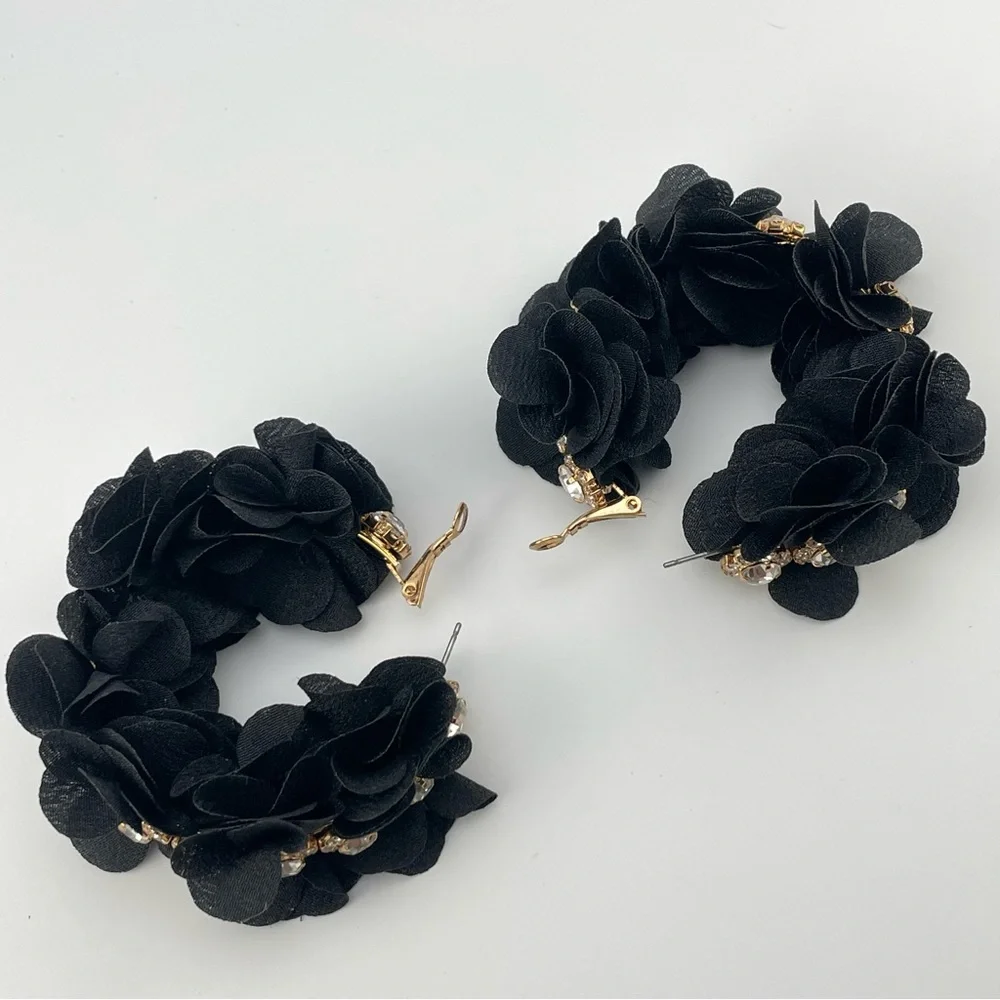 STUNNING FABRIC FLOWER CRYSTAL HOOP EARRINGS (BLACK)